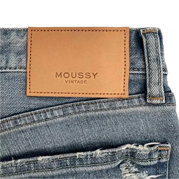 Moussy Vintage Tapered Distressed Jeans Light Blue Denim Ankle Raw hem Size 25 - Picture 3 of 10